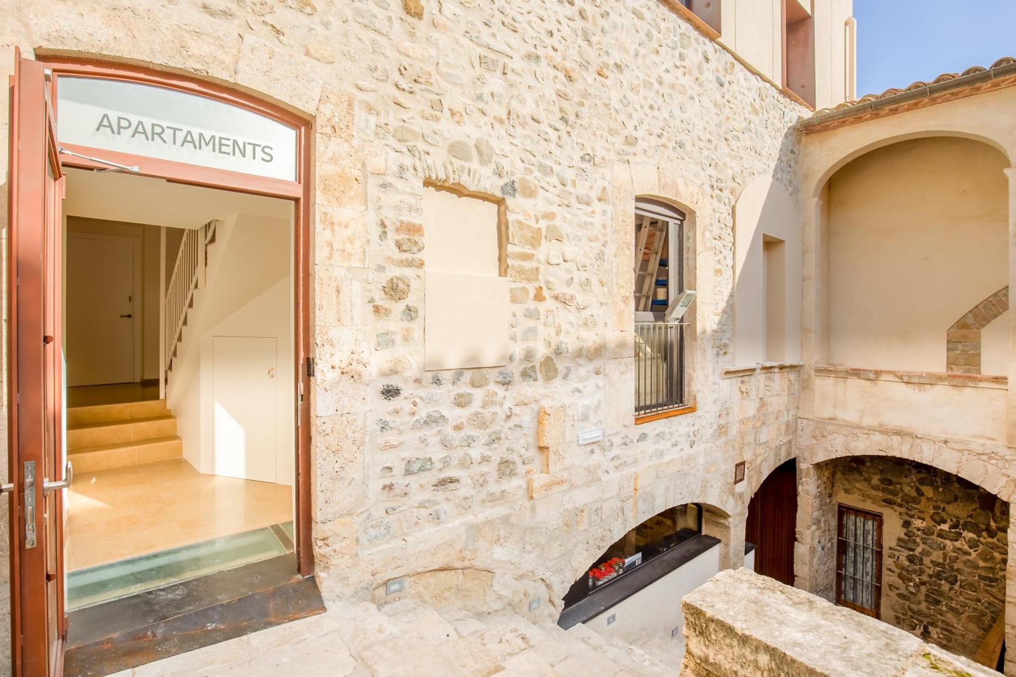 Can Cintet 3 Apartamento Con Terraza En Besalu Exterior photo